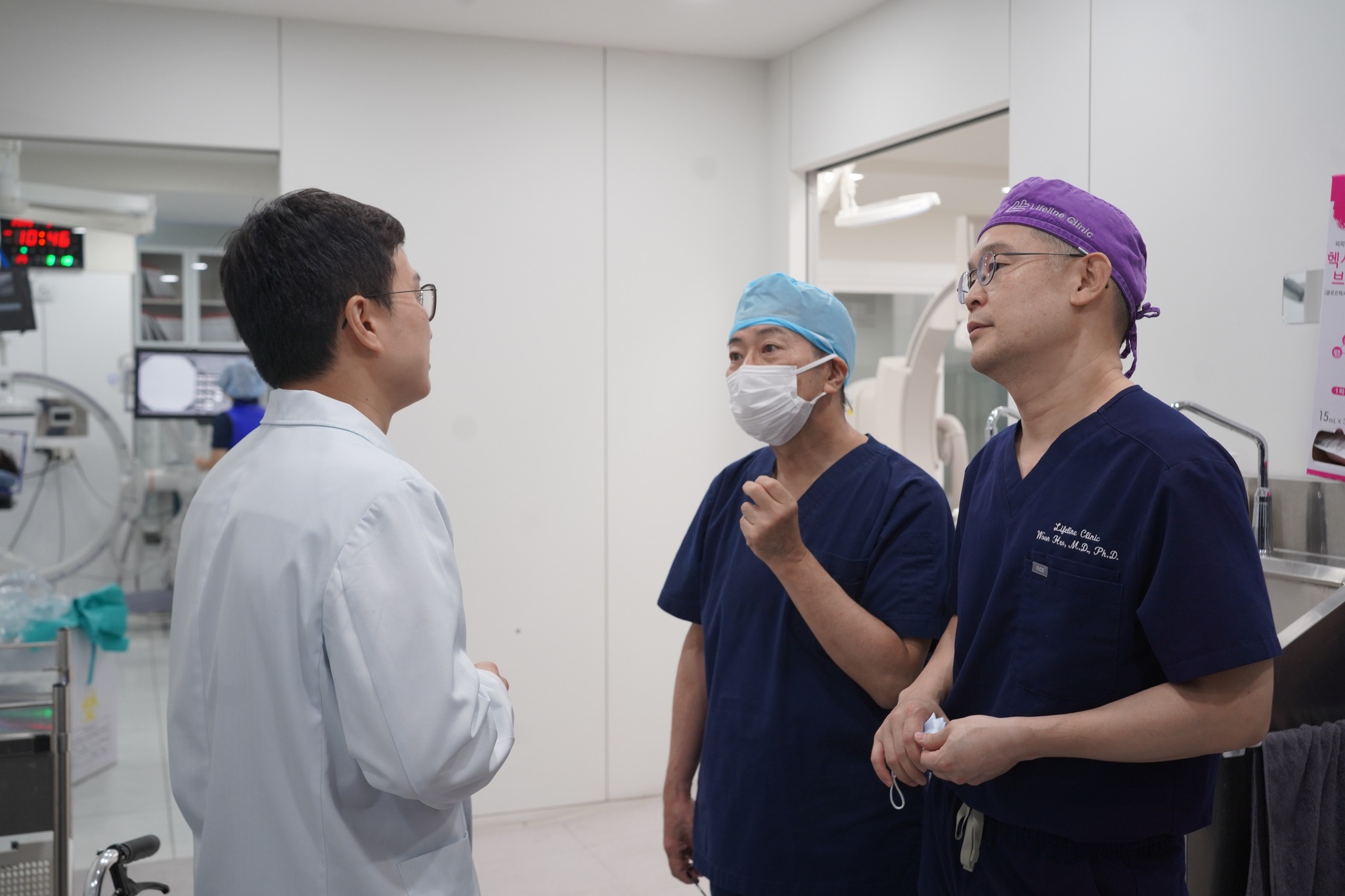1人以上、病院、テキストの画像のようです